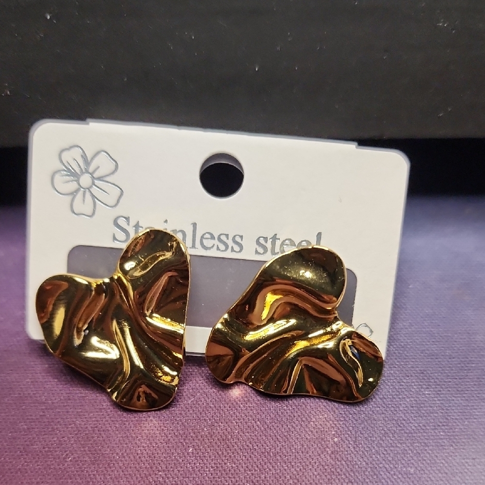 Oceanus Gold Stainless Steel Heart Earrings